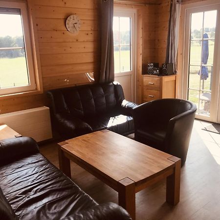 Wolfshuette Villa Hillesheim Bagian luar foto